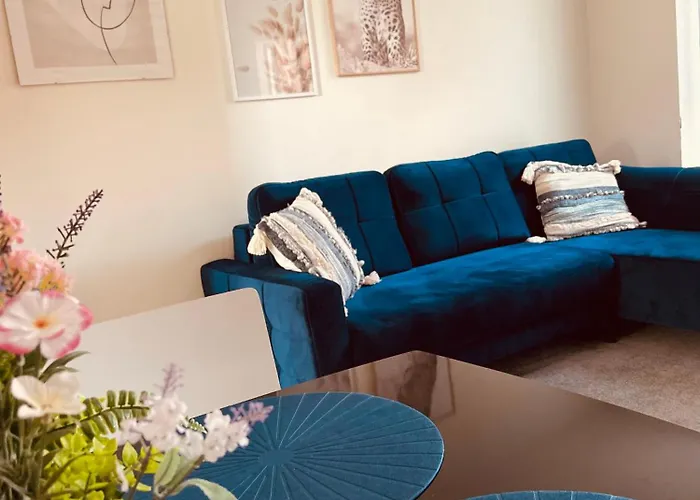 ✪ Leisure/Business ✪ 1 Bedroom Apt , Free Parking